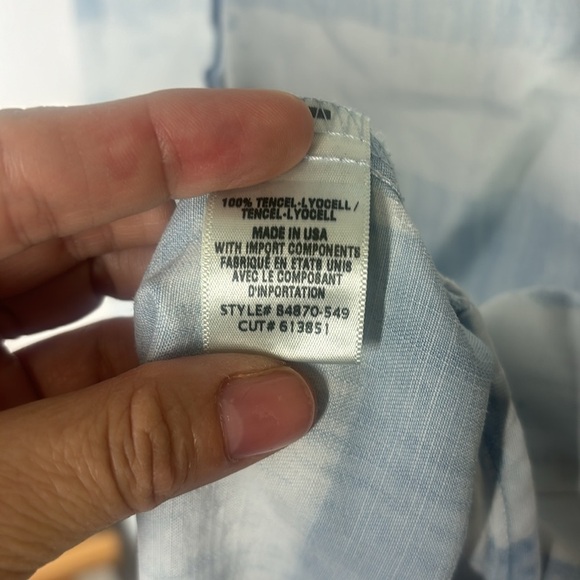 Bella Dahl light blue striped tencel sleeveless button down blouse size large - Picture 6 of 6